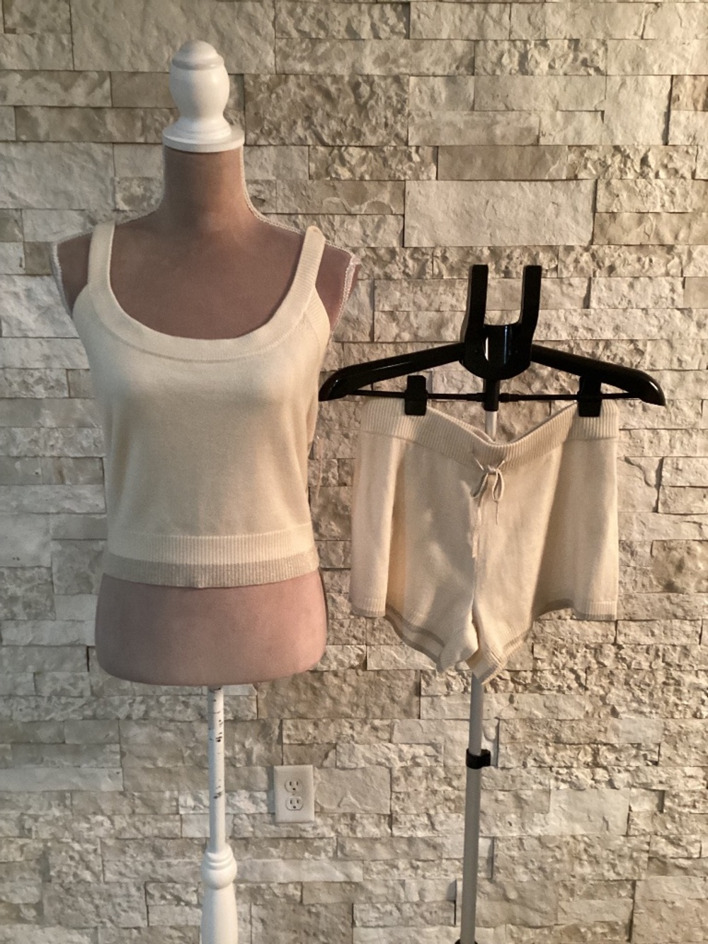 NWT Soma Knit Lounge Set Cream Tank Shorts Medium